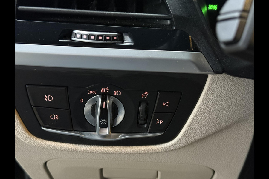 BMW X3 xDrive20i M SPORT | PANORAMA | TREKHAAK | SPORTSTOELEN | LEDER | CAMERA |