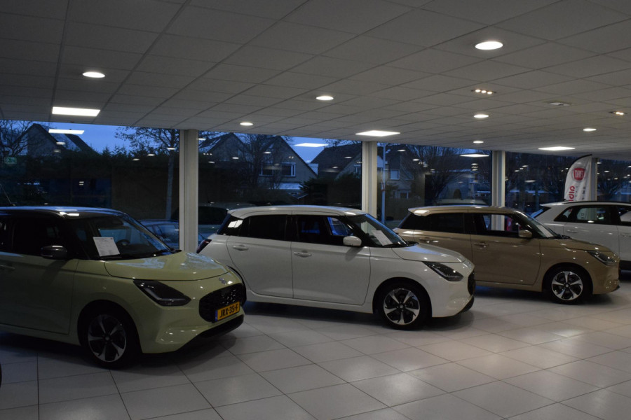 Suzuki Swift 1.2 Style Smart Hybrid|Carplay|Camera