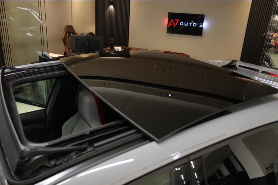 Volkswagen GOLF CLUBSPORT 2.0 TSI BLACK STYLE /NURBURGRING/PANO/HUD/CARPLAY/IQ-LIGHT/VOLL