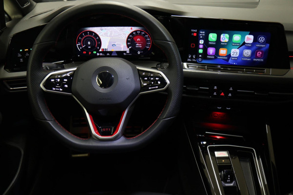 Volkswagen GOLF CLUBSPORT 2.0 TSI BLACK STYLE /NURBURGRING/PANO/HUD/CARPLAY/IQ-LIGHT/VOLL