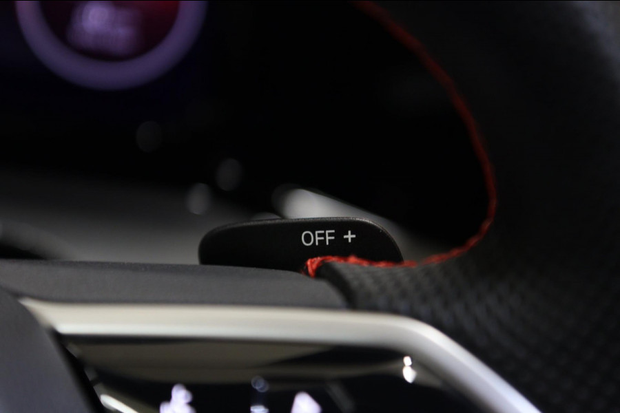 Volkswagen GOLF CLUBSPORT 2.0 TSI BLACK STYLE /NURBURGRING/PANO/HUD/CARPLAY/IQ-LIGHT/VOLL