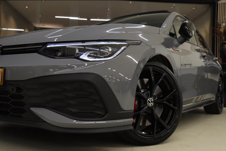 Volkswagen GOLF CLUBSPORT 2.0 TSI BLACK STYLE /NURBURGRING/PANO/HUD/CARPLAY/IQ-LIGHT/VOLL