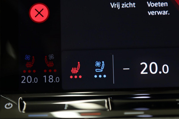 Volkswagen GOLF CLUBSPORT 2.0 TSI BLACK STYLE /NURBURGRING/PANO/HUD/CARPLAY/IQ-LIGHT/VOLL