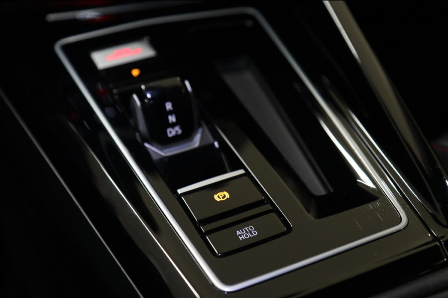 Volkswagen GOLF CLUBSPORT 2.0 TSI BLACK STYLE /NURBURGRING/PANO/HUD/CARPLAY/IQ-LIGHT/VOLL