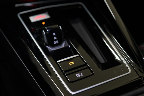 Volkswagen GOLF CLUBSPORT 2.0 TSI BLACK STYLE /NURBURGRING/PANO/HUD/CARPLAY/IQ-LIGHT/VOLL