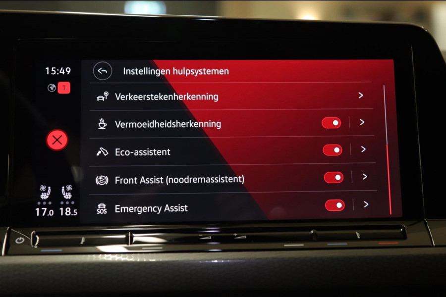 Volkswagen GOLF CLUBSPORT 2.0 TSI BLACK STYLE /NURBURGRING/PANO/HUD/CARPLAY/IQ-LIGHT/VOLL