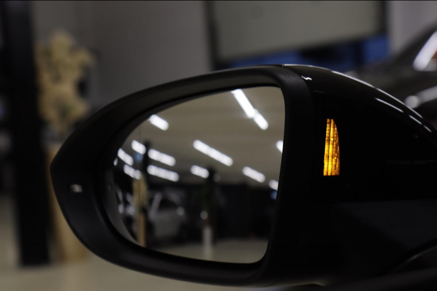 Volkswagen GOLF CLUBSPORT 2.0 TSI BLACK STYLE /NURBURGRING/PANO/HUD/CARPLAY/IQ-LIGHT/VOLL