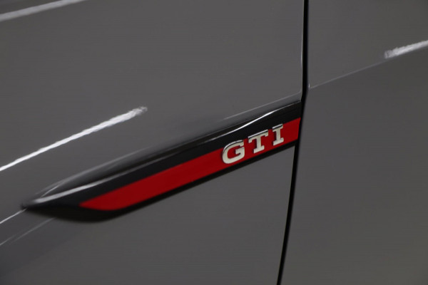 Volkswagen GOLF CLUBSPORT 2.0 TSI BLACK STYLE /NURBURGRING/PANO/HUD/CARPLAY/IQ-LIGHT/VOLL