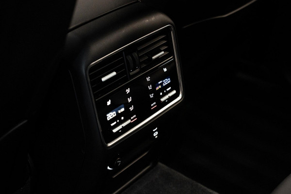 Porsche Cayenne 3.0 E-Hybrid *Sport-Chrono / Sport-Design / Panorama / BOSE / Soft-Close / Stoelventilatie*