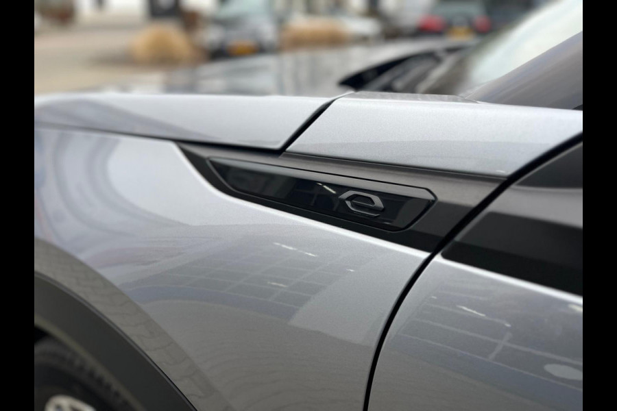 Peugeot e-2008 EV GT 50 kWh