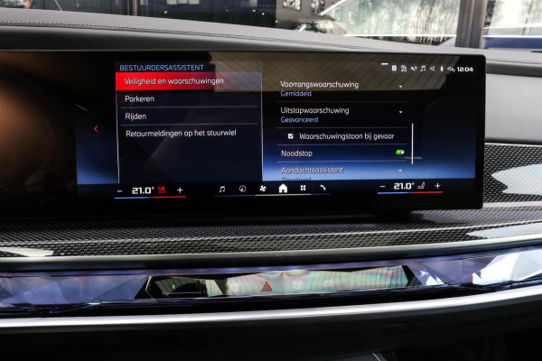 BMW 7 Serie M760e xDrive - Frozen Deep Grey - Lounge & Entertainment - Bowers & Wilkins - Aut. Doors - Connoisseur - Iconic Glow