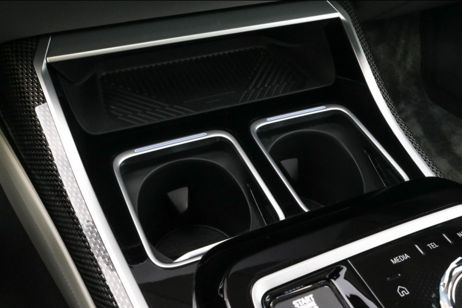 BMW 7 Serie M760e xDrive - Frozen Deep Grey - Lounge & Entertainment - Bowers & Wilkins - Aut. Doors - Connoisseur - Iconic Glow