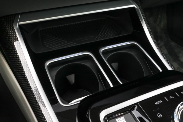 BMW 7 Serie M760e xDrive - Frozen Deep Grey - Lounge & Entertainment - Bowers & Wilkins - Aut. Doors - Connoisseur - Iconic Glow