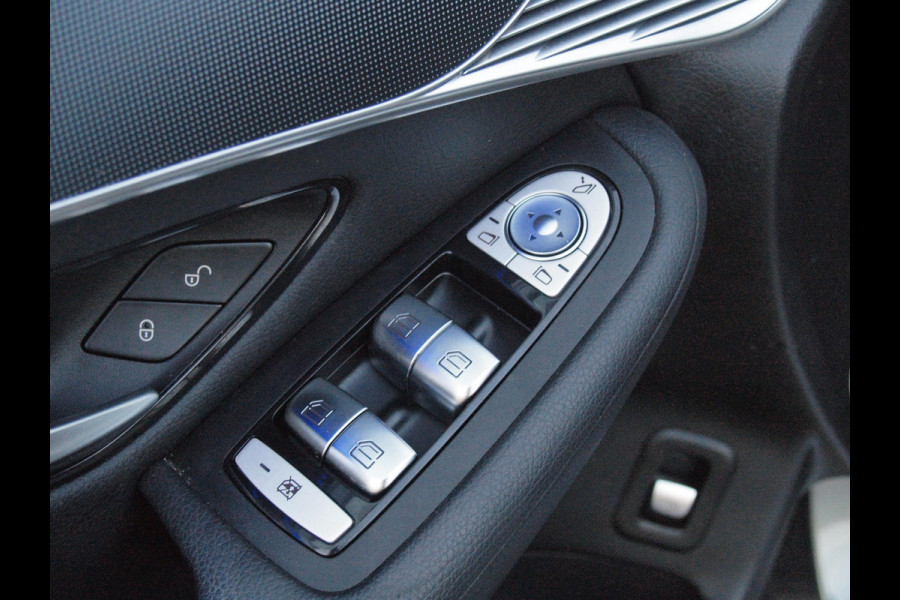 Mercedes-Benz EQC 400 4MATIC Business Solution 80 kWh | Camera | Sfeerverlichting | Apple Carplay | Adaptieve Cruise Control |