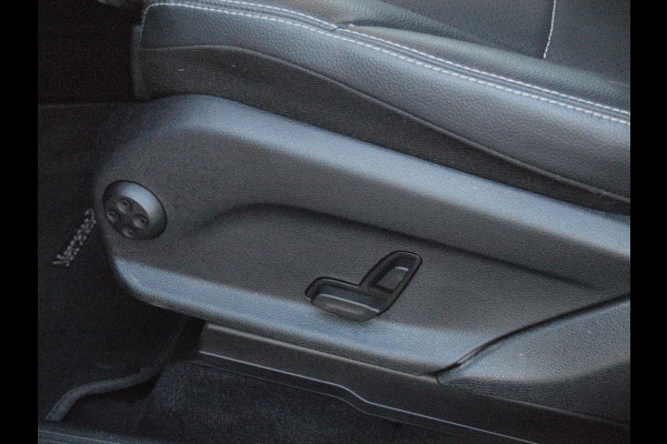 Mercedes-Benz EQC 400 4MATIC Business Solution 80 kWh | Camera | Sfeerverlichting | Apple Carplay | Adaptieve Cruise Control |