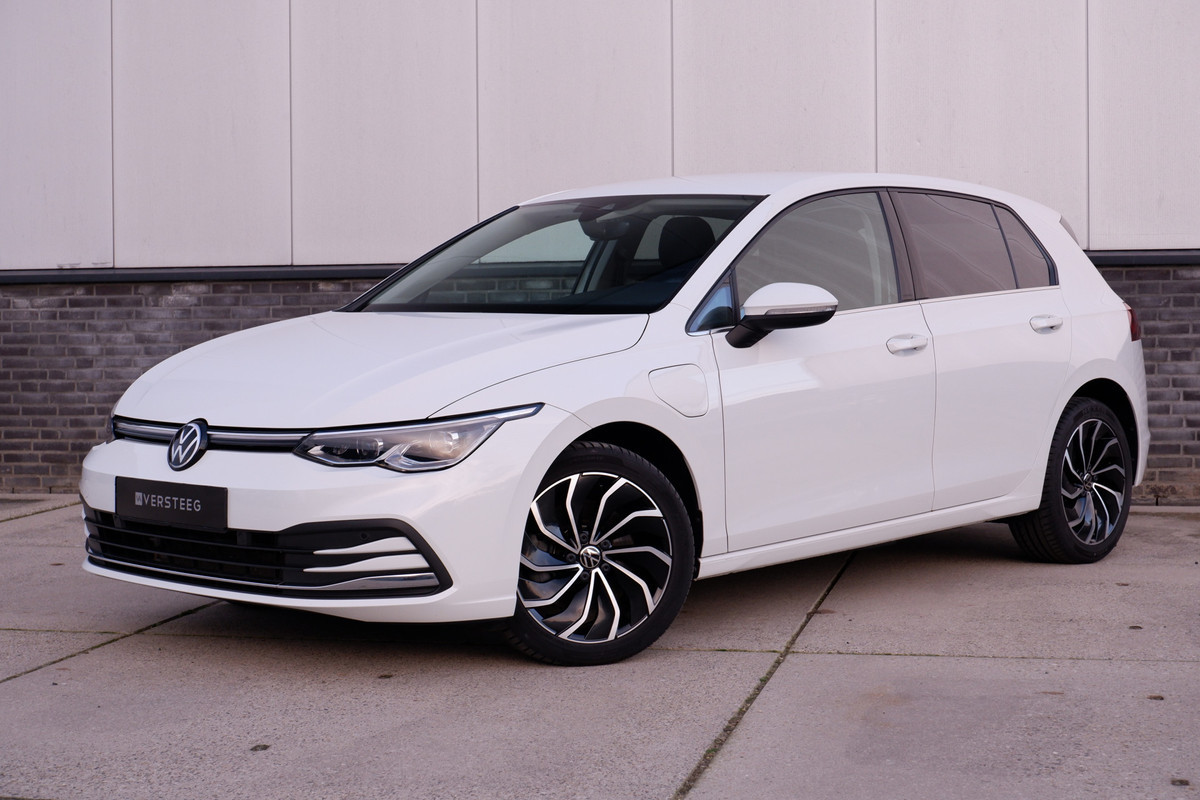Volkswagen Golf 1.4 eHybrid Style | Elek. Trekhaak | IQ-Light | Carplay | Memory | Navi | Sfeerverlichting