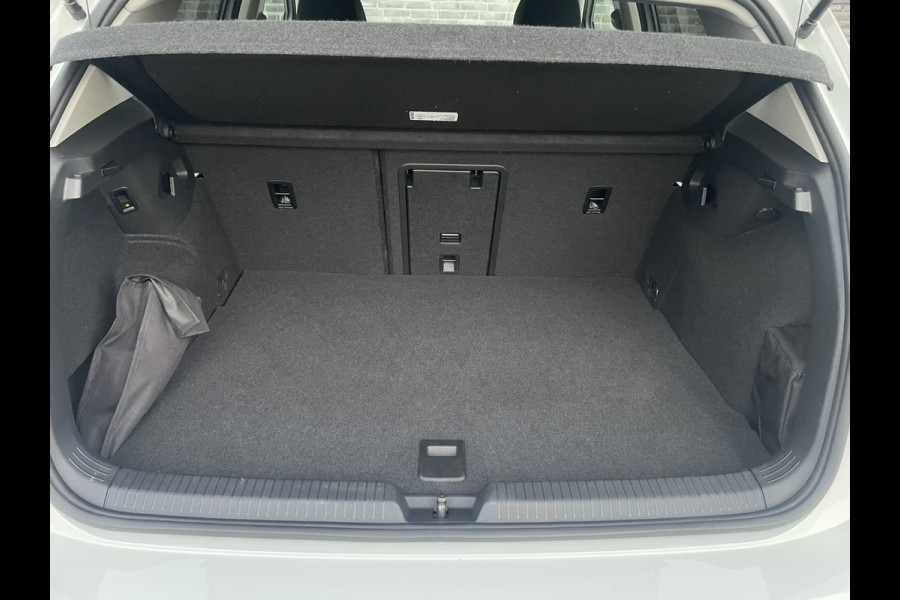 Volkswagen Golf 1.4 eHybrid Style | Elek. Trekhaak | IQ-Light | Carplay | Memory | Navi | Sfeerverlichting