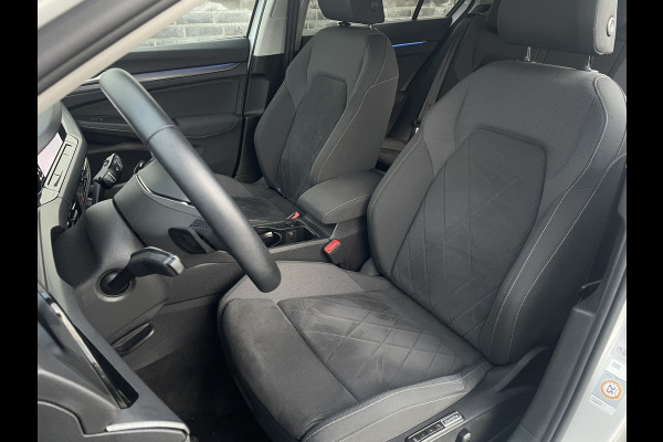 Volkswagen Golf 1.4 eHybrid Style | Elek. Trekhaak | IQ-Light | Carplay | Memory | Navi | Sfeerverlichting