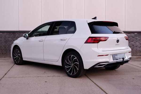 Volkswagen Golf 1.4 eHybrid Style | Elek. Trekhaak | IQ-Light | Carplay | Memory | Navi | Sfeerverlichting
