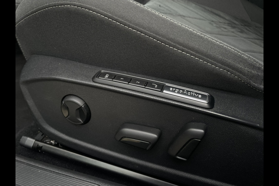 Volkswagen Golf 1.4 eHybrid Style | Elek. Trekhaak | IQ-Light | Carplay | Memory | Navi | Sfeerverlichting