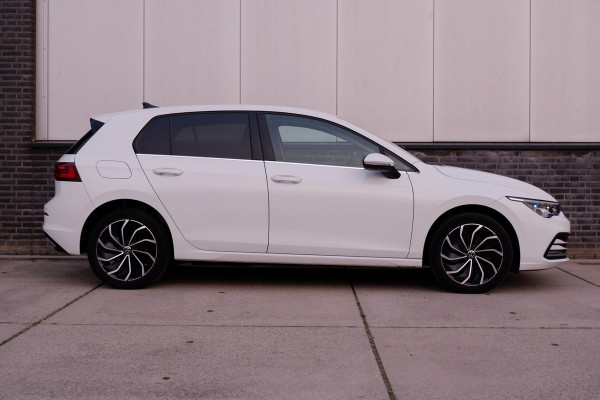 Volkswagen Golf 1.4 eHybrid Style | Elek. Trekhaak | IQ-Light | Carplay | Memory | Navi | Sfeerverlichting