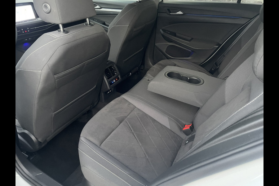 Volkswagen Golf 1.4 eHybrid Style | Elek. Trekhaak | IQ-Light | Carplay | Memory | Navi | Sfeerverlichting