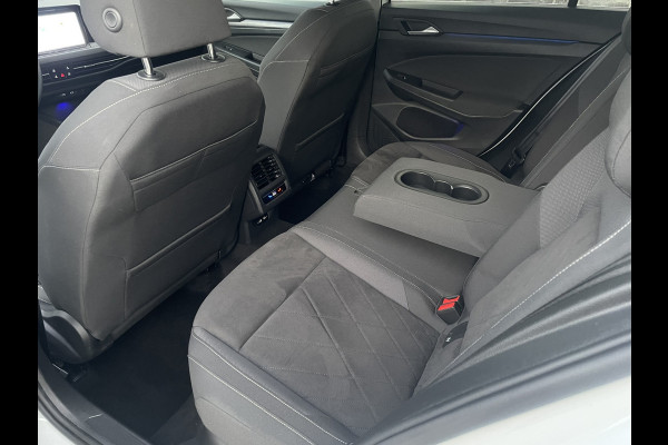 Volkswagen Golf 1.4 eHybrid Style | Elek. Trekhaak | IQ-Light | Carplay | Memory | Navi | Sfeerverlichting
