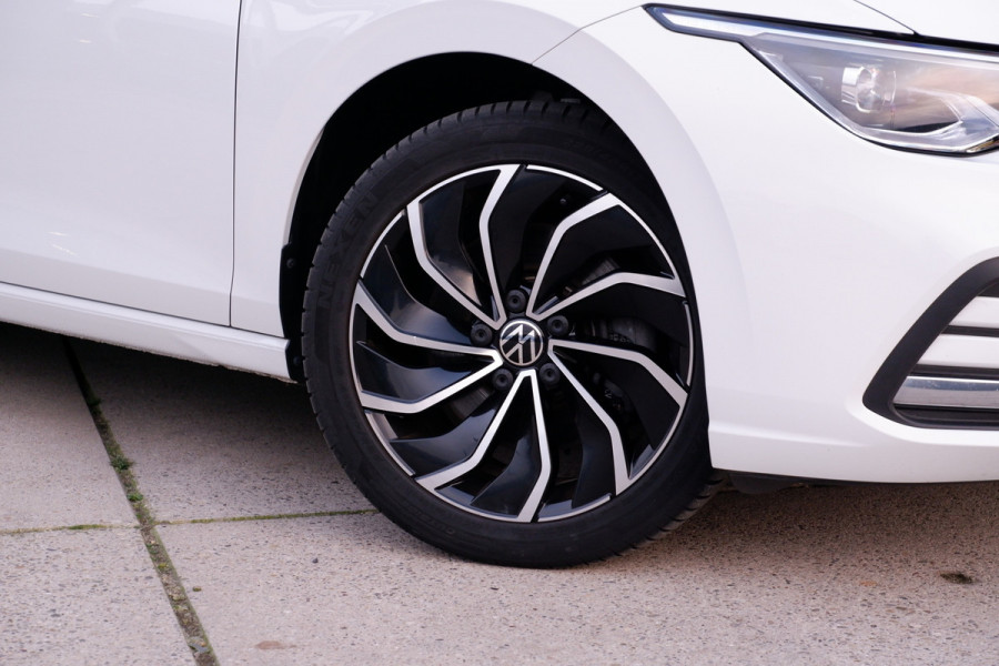 Volkswagen Golf 1.4 eHybrid Style | Elek. Trekhaak | IQ-Light | Carplay | Memory | Navi | Sfeerverlichting