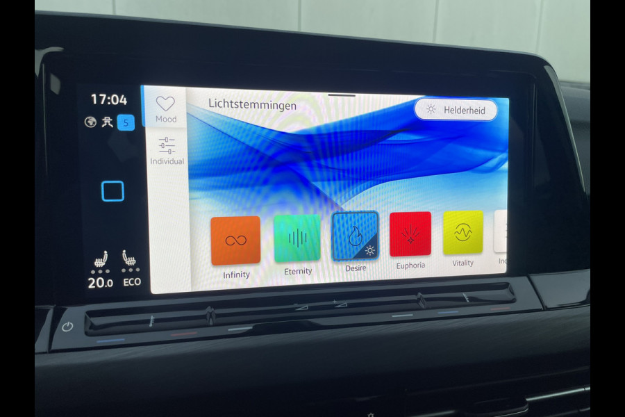 Volkswagen Golf 1.4 eHybrid Style | Elek. Trekhaak | IQ-Light | Carplay | Memory | Navi | Sfeerverlichting