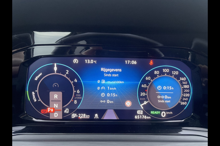 Volkswagen Golf 1.4 eHybrid Style | Elek. Trekhaak | IQ-Light | Carplay | Memory | Navi | Sfeerverlichting