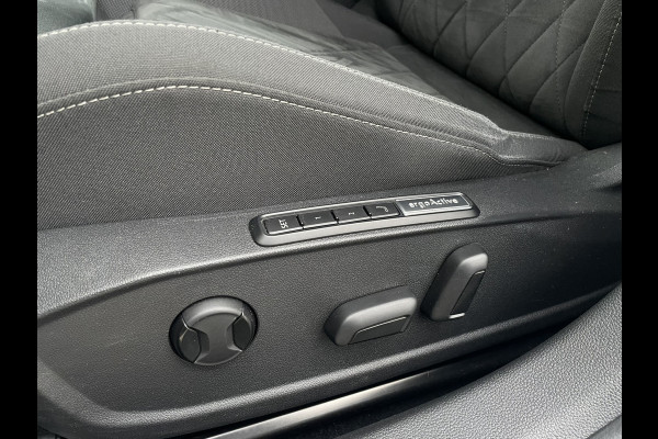 Volkswagen Golf 1.4 eHybrid Style | Elek. Trekhaak | IQ-Light | Carplay | Memory | Navi | Sfeerverlichting