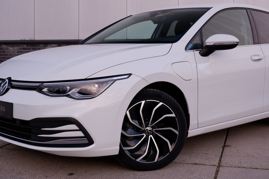 Volkswagen Golf 1.4 eHybrid Style | Elek. Trekhaak | IQ-Light | Carplay | Memory | Navi | Sfeerverlichting