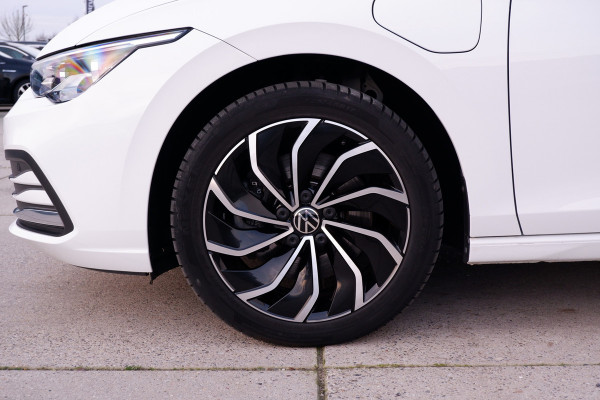 Volkswagen Golf 1.4 eHybrid Style | Elek. Trekhaak | IQ-Light | Carplay | Memory | Navi | Sfeerverlichting