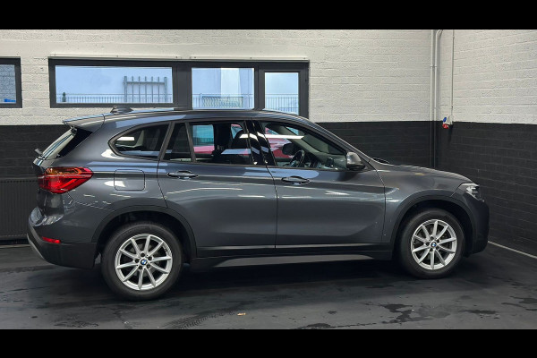 BMW X1 SDrive18i Executive Edition | Automaat | Stoelverwarming | Camera | Cruise | Climate | Navi