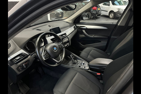 BMW X1 SDrive18i Executive Edition | Automaat | Stoelverwarming | Camera | Cruise | Climate | Navi