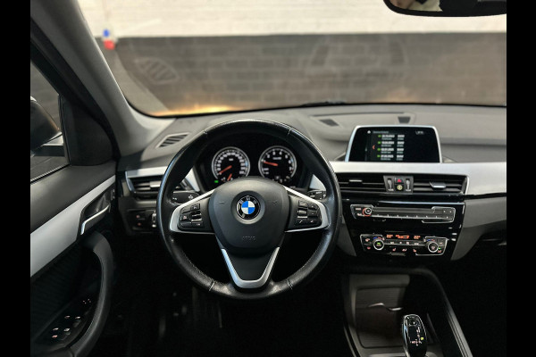 BMW X1 SDrive18i Executive Edition | Automaat | Stoelverwarming | Camera | Cruise | Climate | Navi