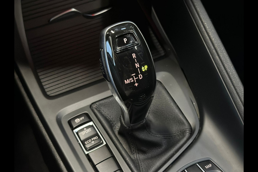 BMW X1 SDrive18i Executive Edition | Automaat | Stoelverwarming | Camera | Cruise | Climate | Navi