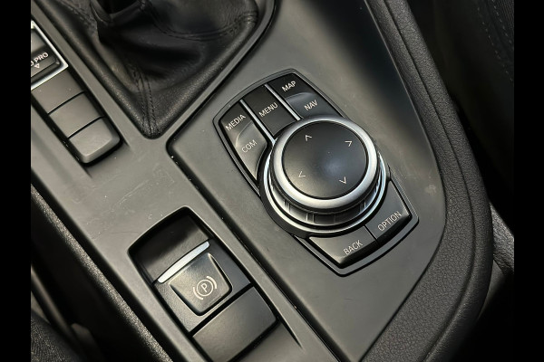 BMW X1 SDrive18i Executive Edition | Automaat | Stoelverwarming | Camera | Cruise | Climate | Navi