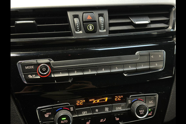 BMW X1 SDrive18i Executive Edition | Automaat | Stoelverwarming | Camera | Cruise | Climate | Navi