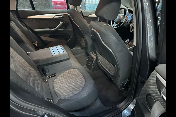 BMW X1 SDrive18i Executive Edition | Automaat | Stoelverwarming | Camera | Cruise | Climate | Navi
