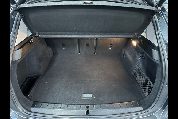 BMW X1 SDrive18i Executive Edition | Automaat | Stoelverwarming | Camera | Cruise | Climate | Navi