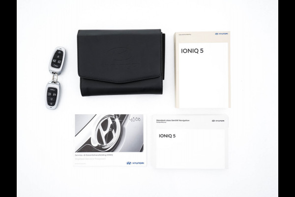 Hyundai IONIQ 5 Connect+ 73kWh [ 3-Fase ] {SOH-97%} (INCL-BTW) Aut *HEATPUMP | LEATHER | BOSE-AUDIO | FULL-LED | DIGI-COCKPIT | AMBIENT-LIGHT | DAB | SHIFT-PADDLES | HEAD-UP | NAVI-FULLMAP | KEYLESS | CAMERA | HEATED-COMFORTSEATS | ...