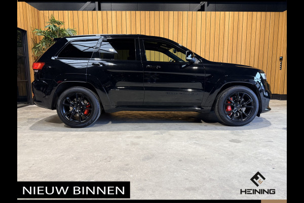 Jeep Grand Cherokee 6.4 Hemi SRT Geel kenteken. Pano. Apple-carplay. navi. Met complete historie.
