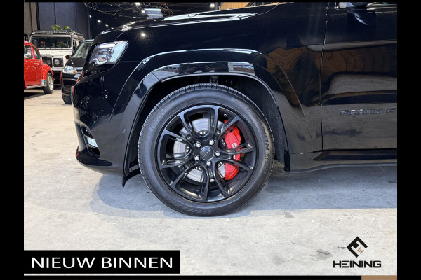 Jeep Grand Cherokee 6.4 Hemi SRT Geel kenteken. Pano. Apple-carplay. navi. Met complete historie.