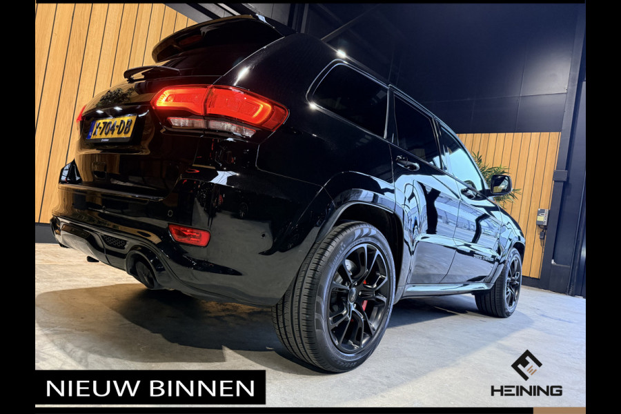 Jeep Grand Cherokee 6.4 Hemi SRT Geel kenteken. Pano. Apple-carplay. navi. Met complete historie.