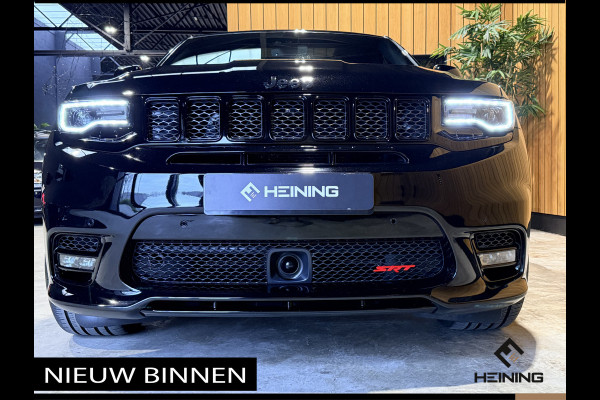 Jeep Grand Cherokee 6.4 Hemi SRT Geel kenteken. Pano. Apple-carplay. navi. Met complete historie.