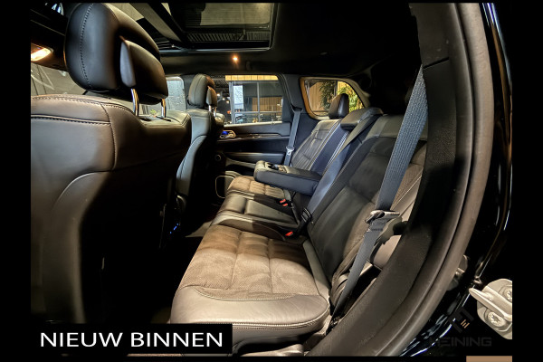 Jeep Grand Cherokee 6.4 Hemi SRT Geel kenteken. Pano. Apple-carplay. navi. Met complete historie.