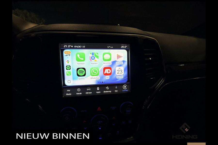 Jeep Grand Cherokee 6.4 Hemi SRT Geel kenteken. Pano. Apple-carplay. navi. Met complete historie.