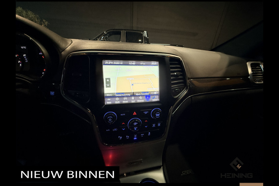 Jeep Grand Cherokee 6.4 Hemi SRT Geel kenteken. Pano. Apple-carplay. navi. Met complete historie.