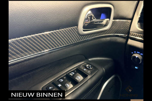 Jeep Grand Cherokee 6.4 Hemi SRT Geel kenteken. Pano. Apple-carplay. navi. Met complete historie.